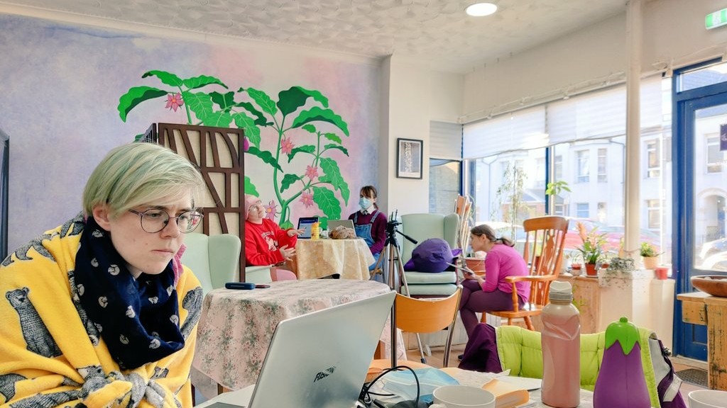 Aubergine Café: the place