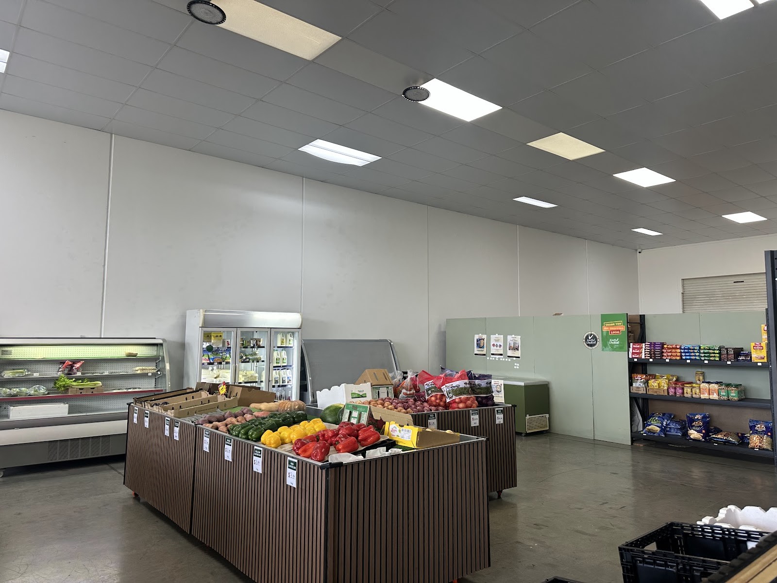 Happy Days Cafe, Fruit, Veg and Groceries: the place