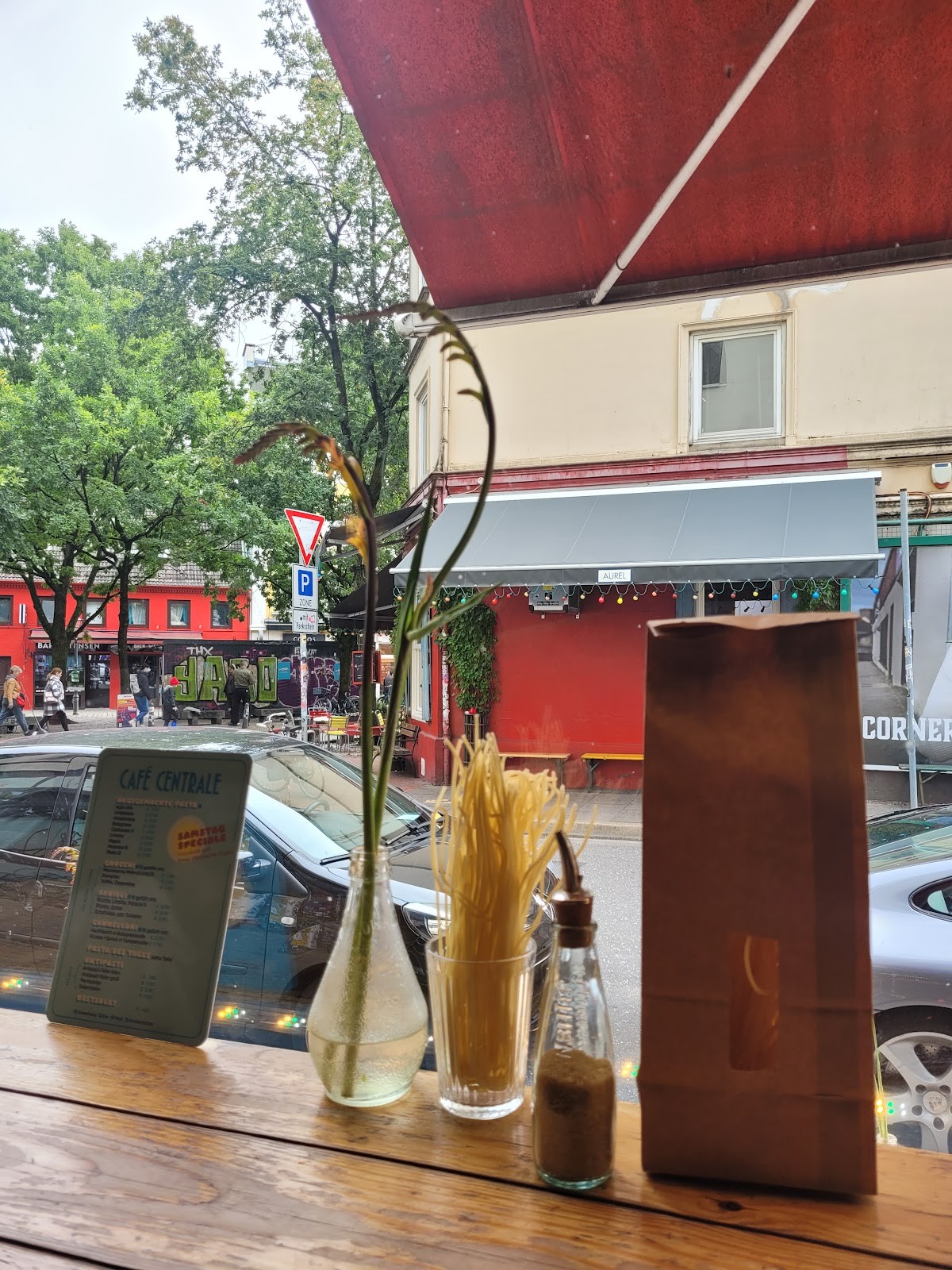 Café Centrale: the place