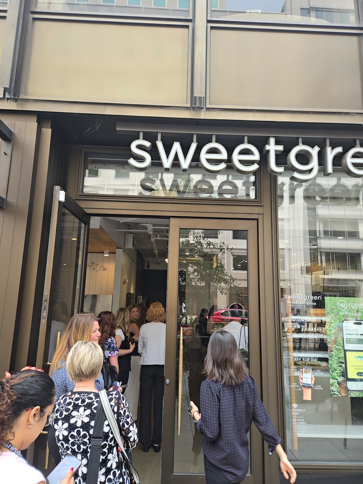 sweetgreen - Healthy Salads, Wraps, and Bowls: the place