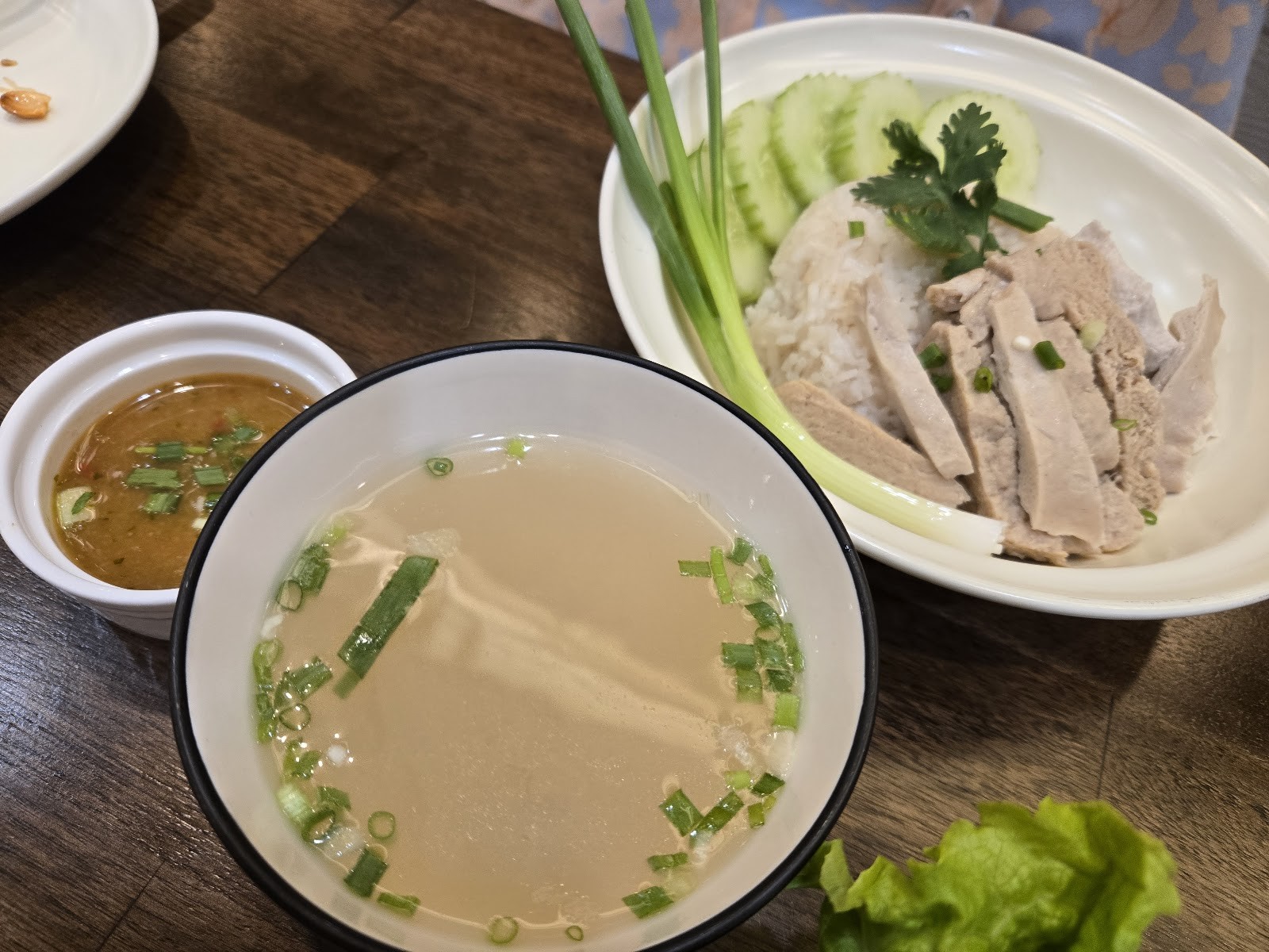 Kem-Kon Charoennakhon (เข้ม-ข้น เจริญนคร) 100% Vegan: food & drinks