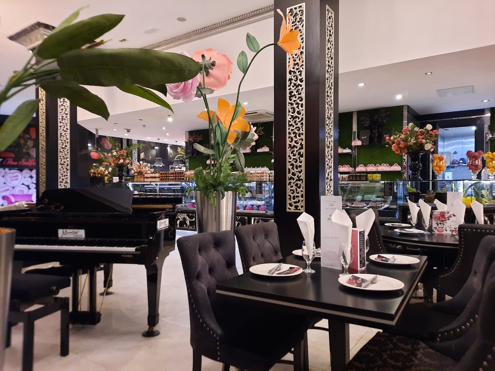 Mumtaz Leeds: the place