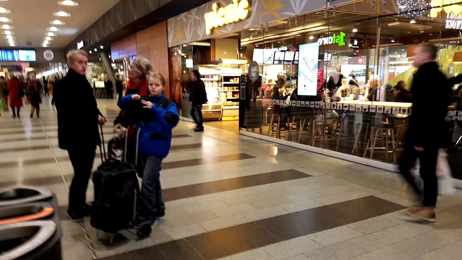 Picnic Kamppi (E-kerros): the place
