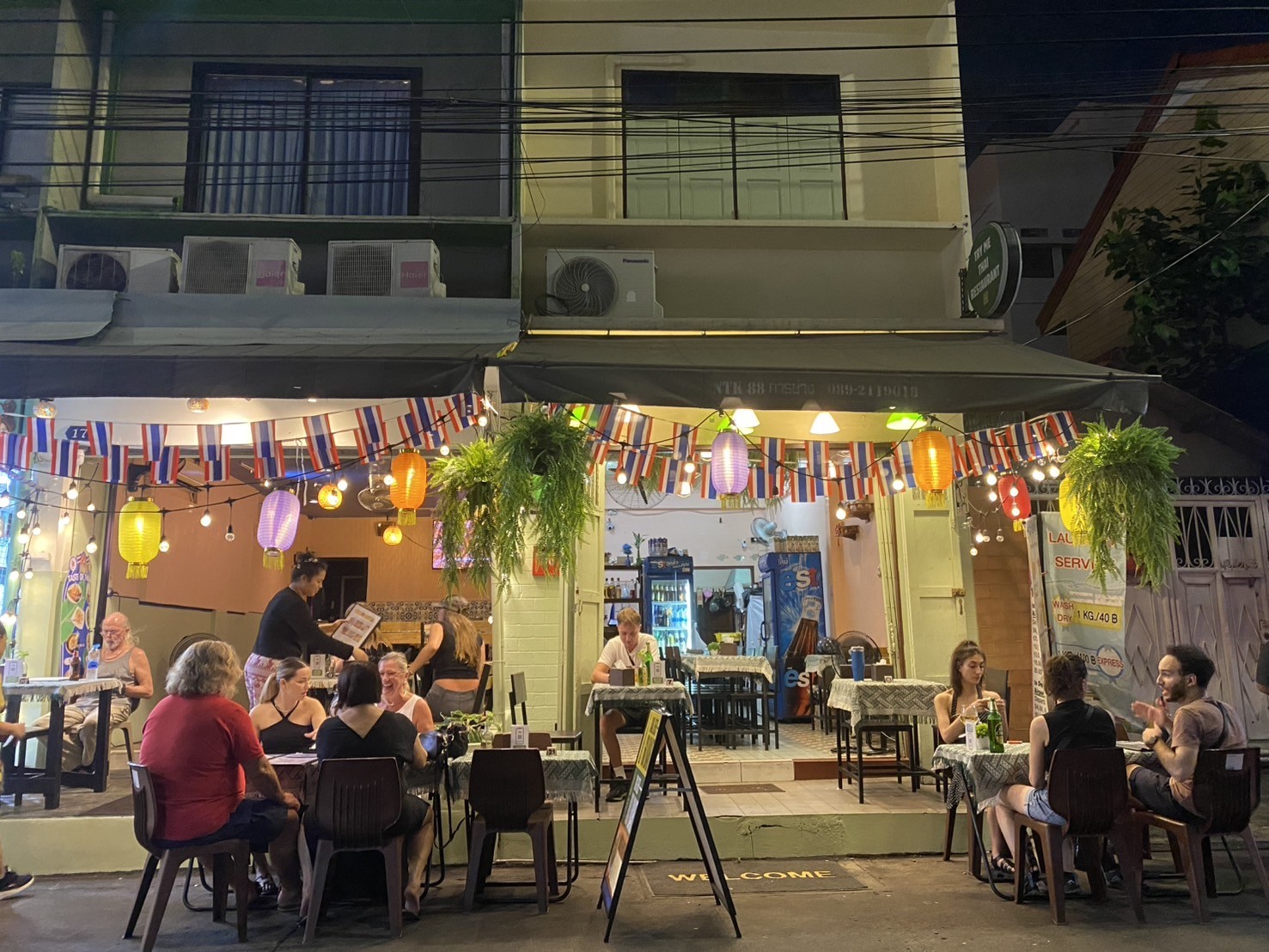 Try Me Thai & Vegetarian Restaurant: the place