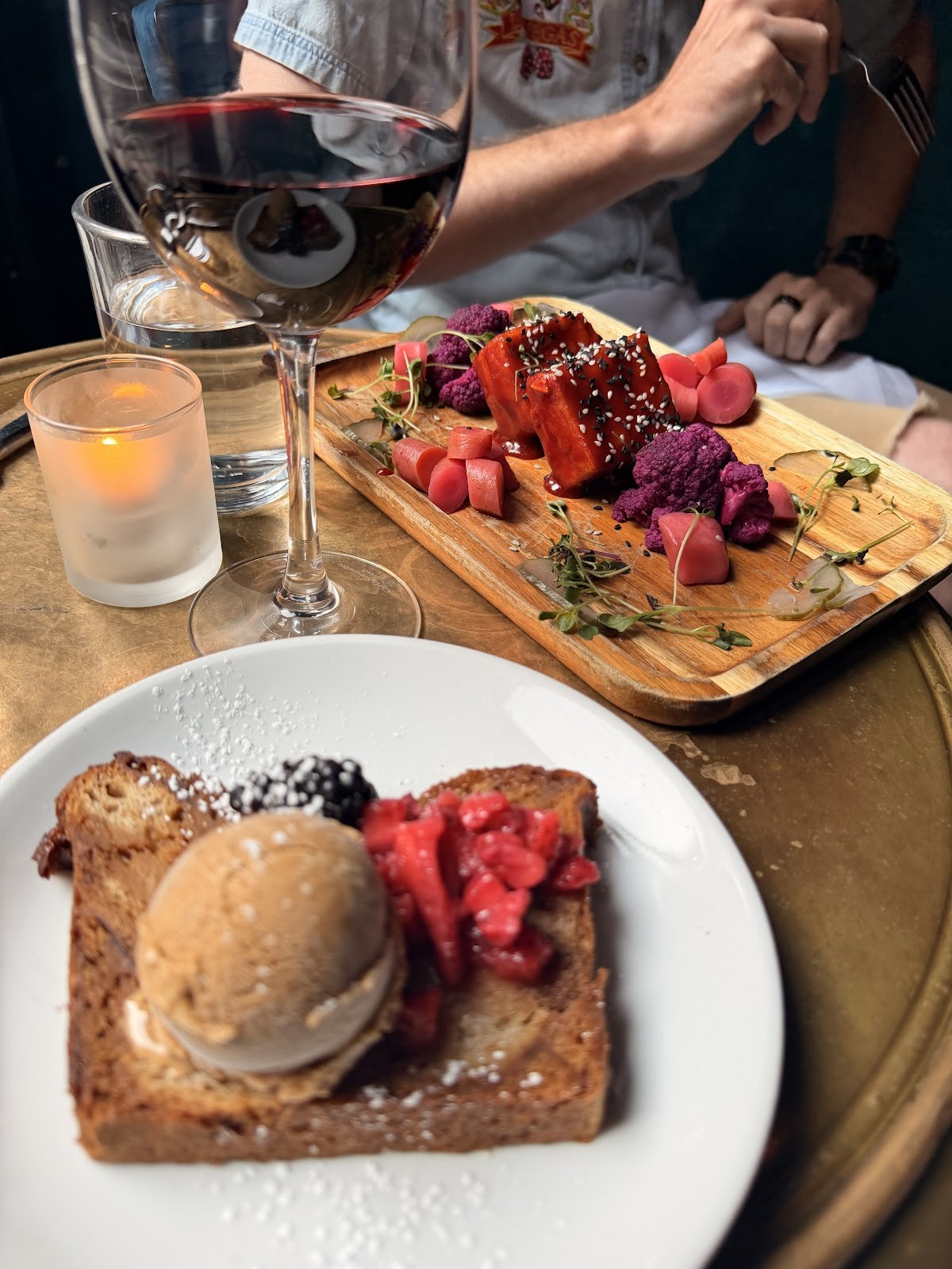 Charlie was a sinner.: food & drinks