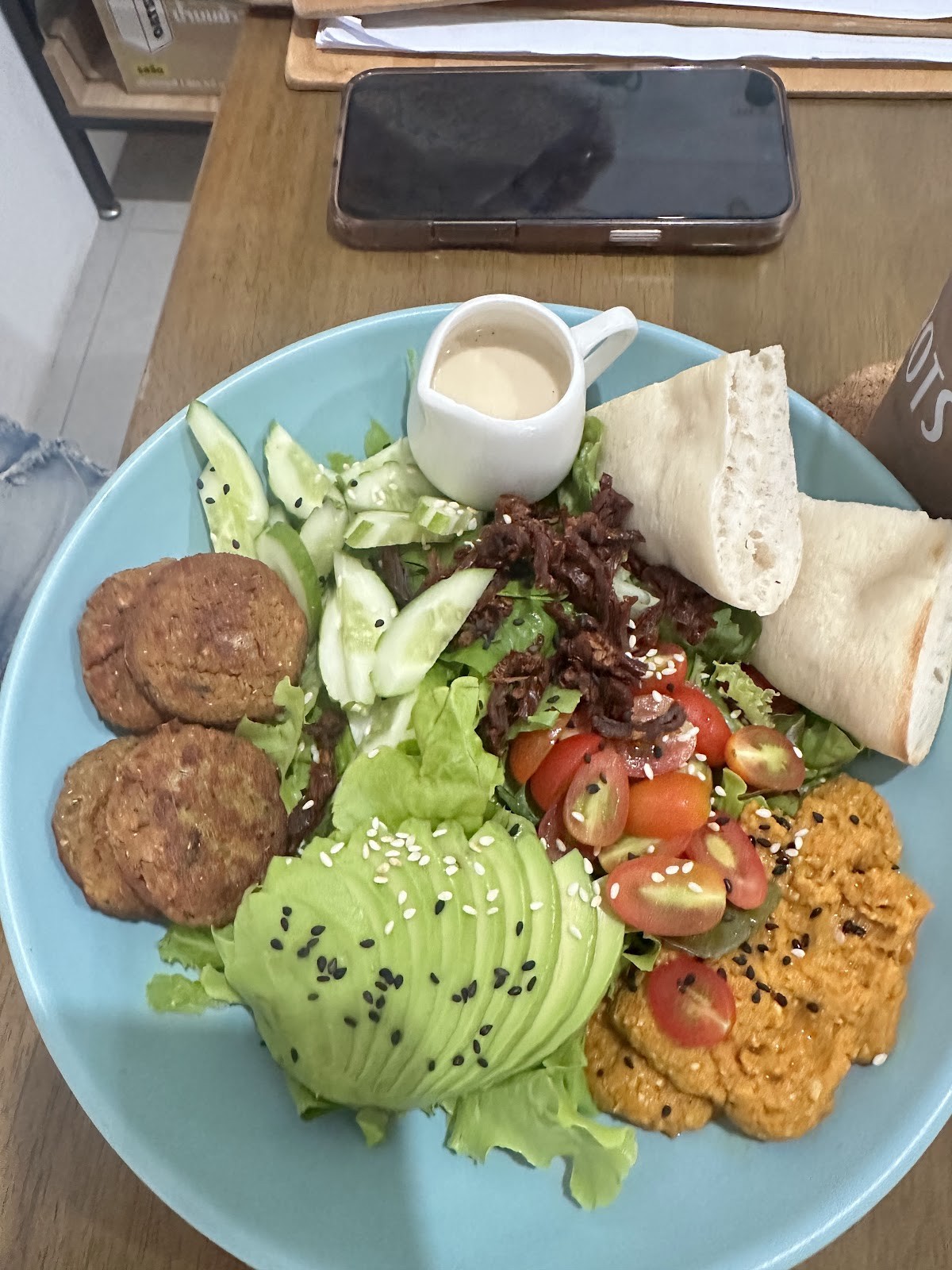 CARROTS Vegan Kitchen: food & drinks