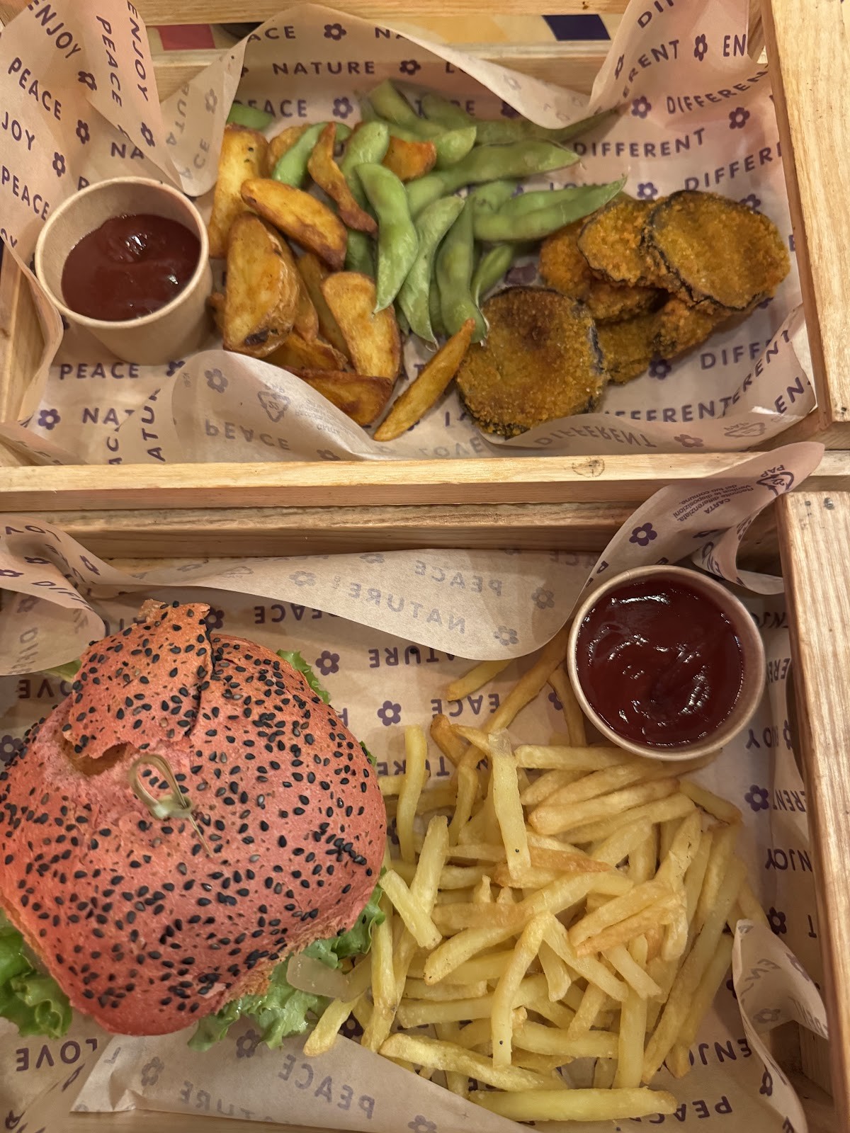 Flower Burger: food & drinks