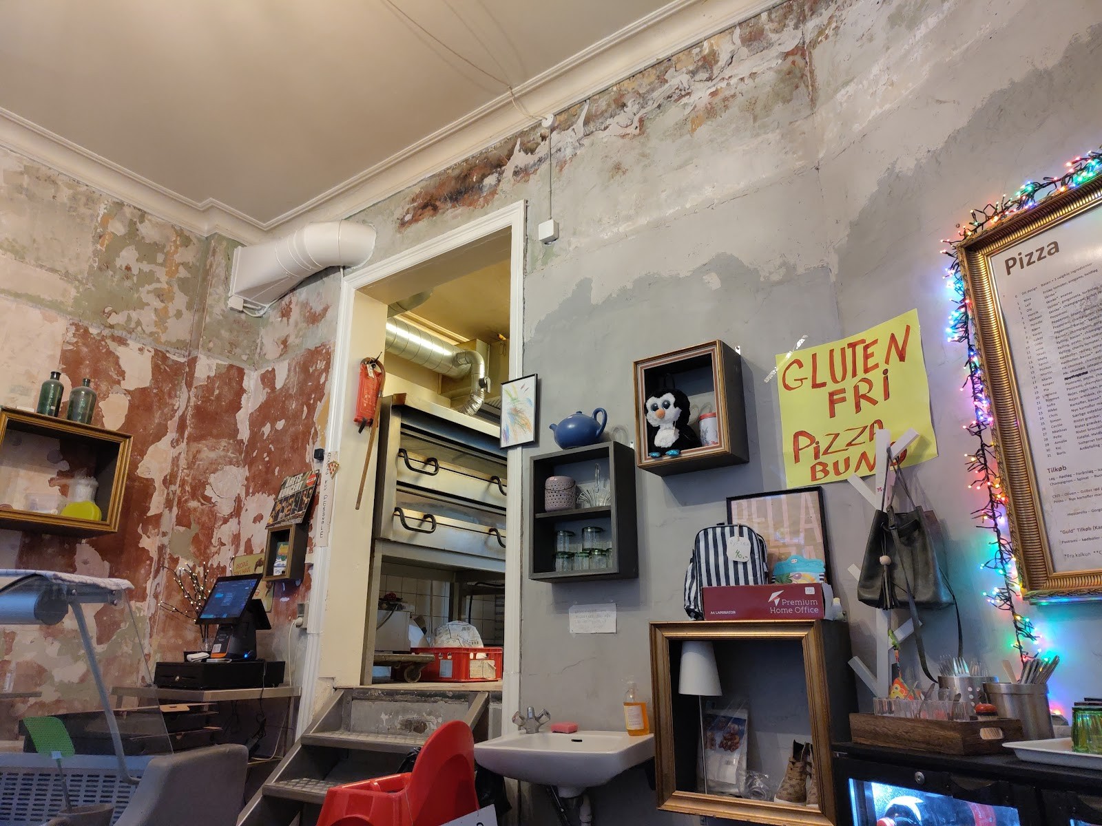 Bella Sydhavn Pizza & Madhus: the place