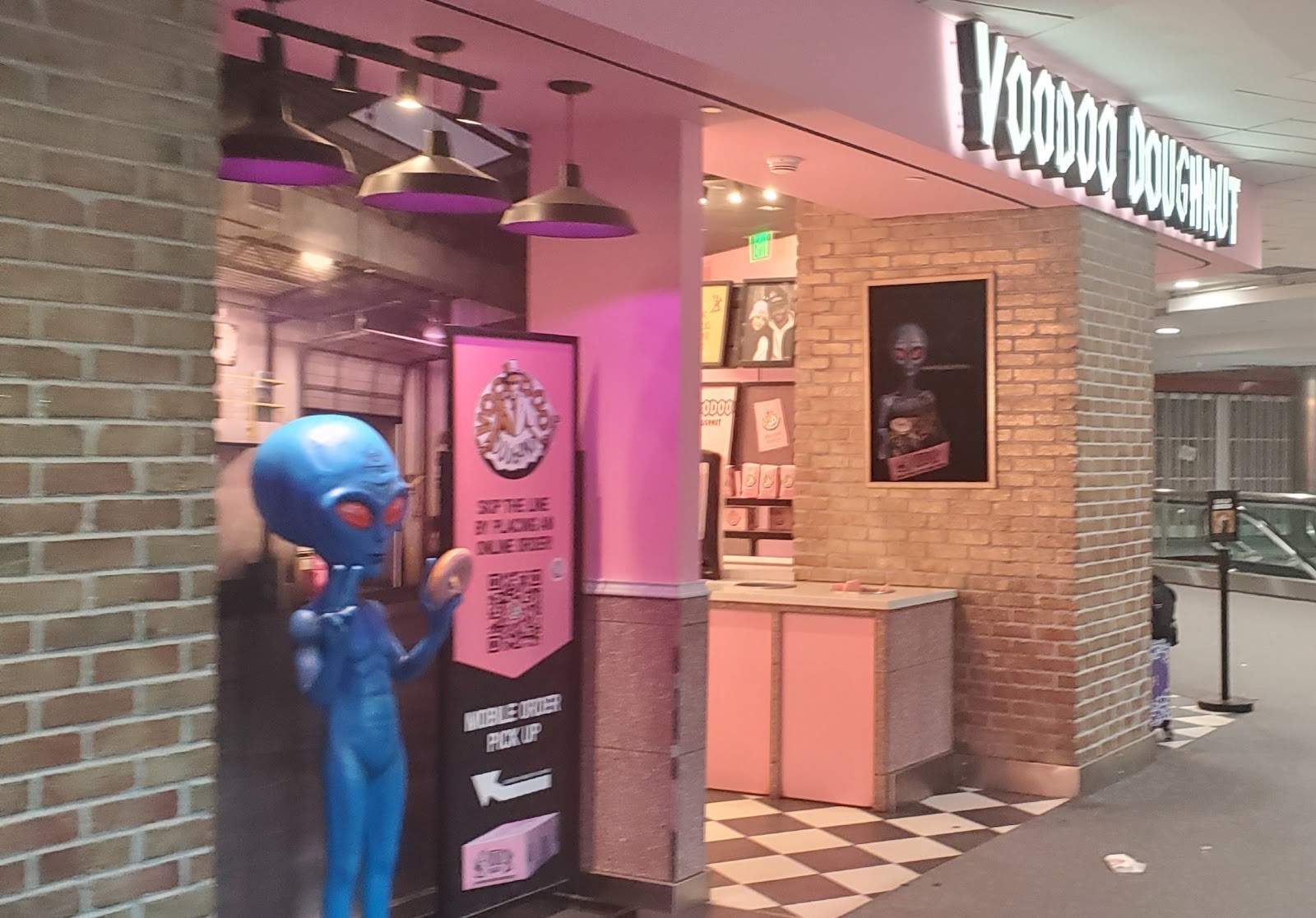 DEN - Voodoo Doughnut - Concourse B: the place