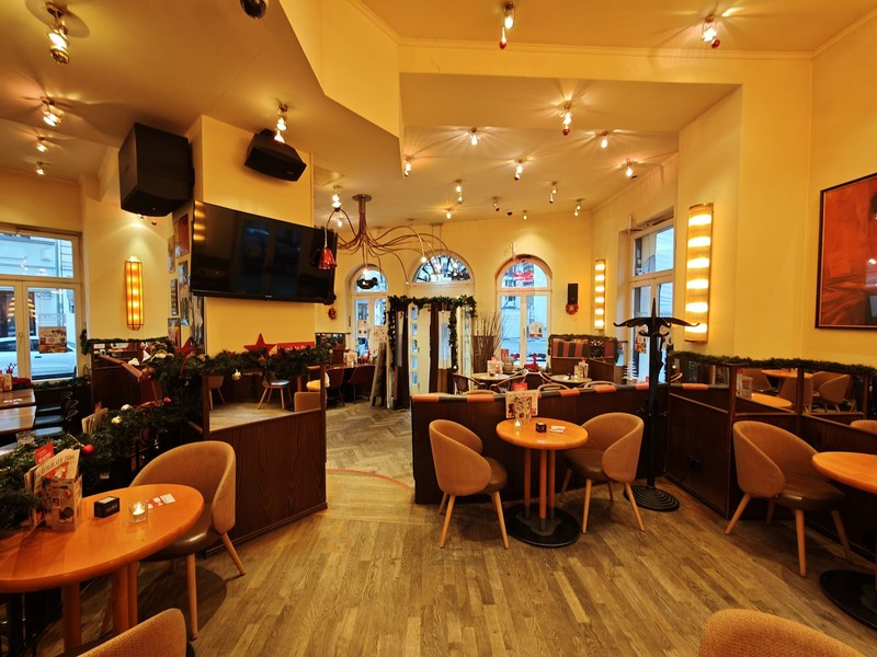Cafe Extrablatt Köln Eigelstein: photo 4
