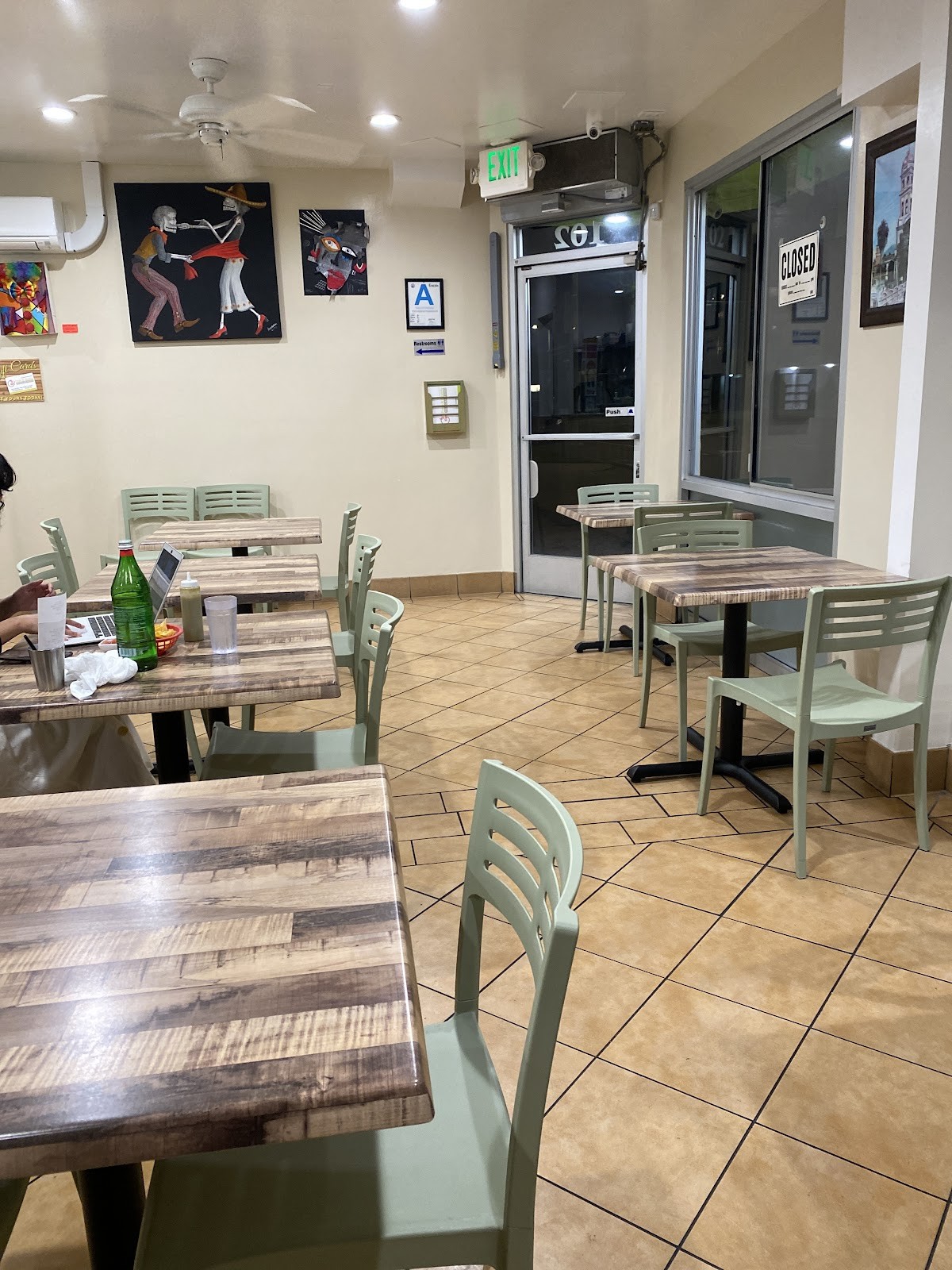 Señor G's Fresh & Healthy Mexican Food: the place