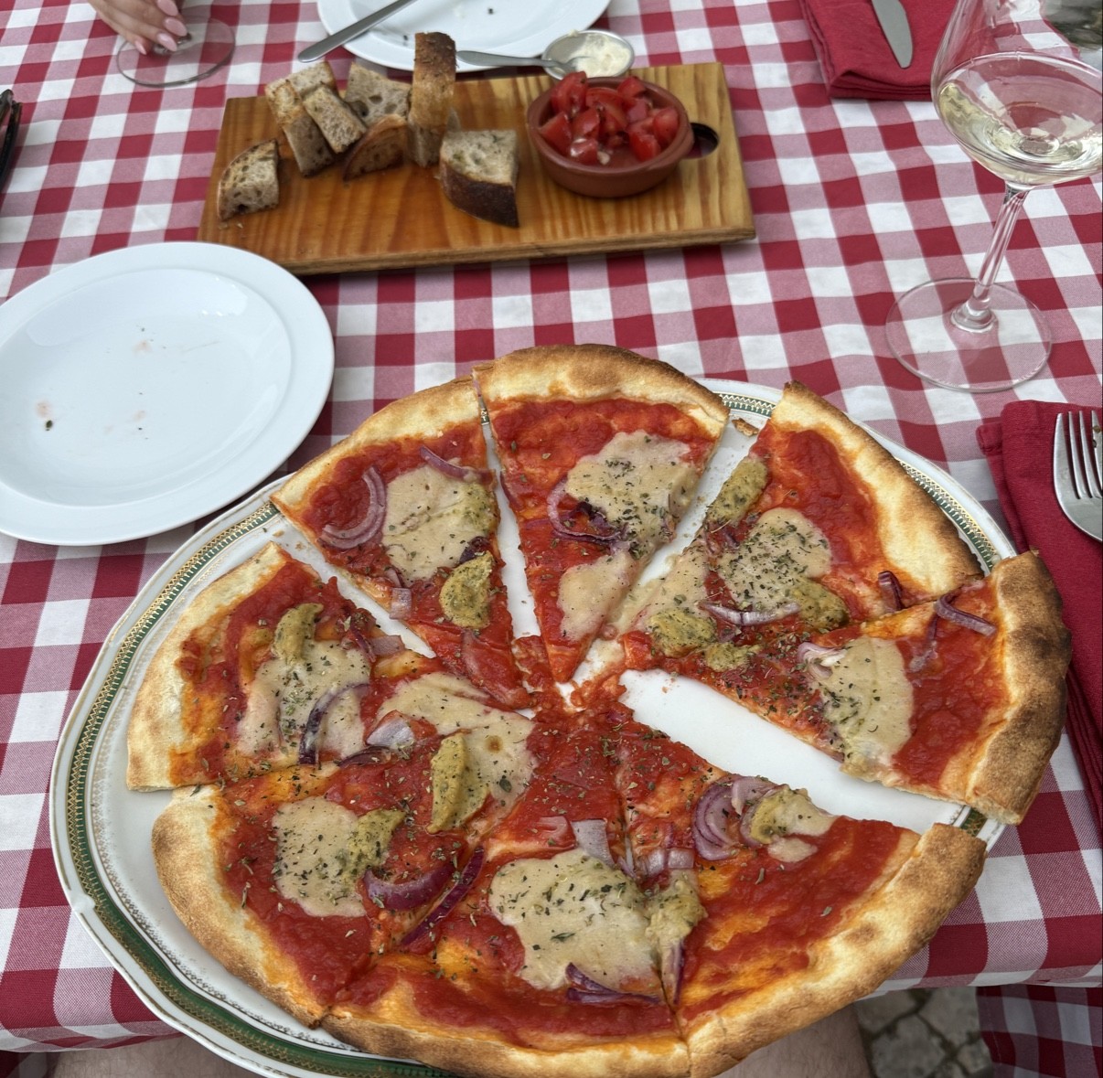 Al Sanpietrino Trattoria: food & drinks