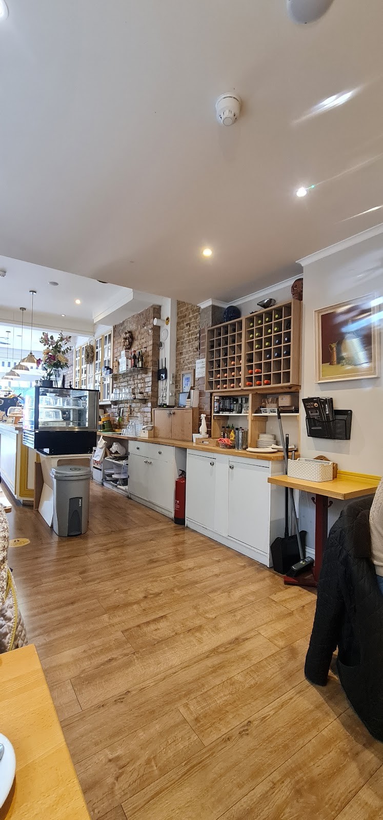 1917 chill cafe: the place