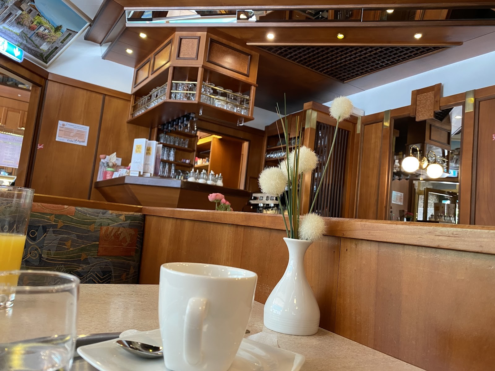 Eis & Café Konditorei Bienchen: the place