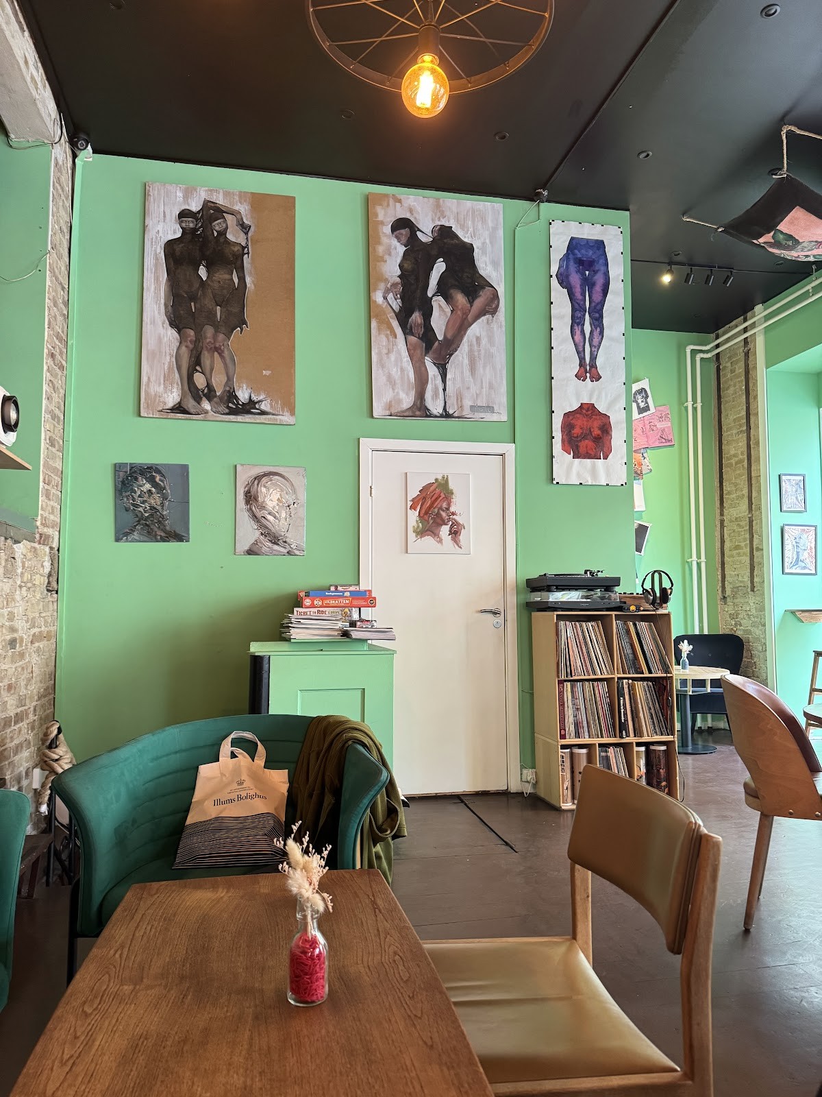 Buna & Co.: the place