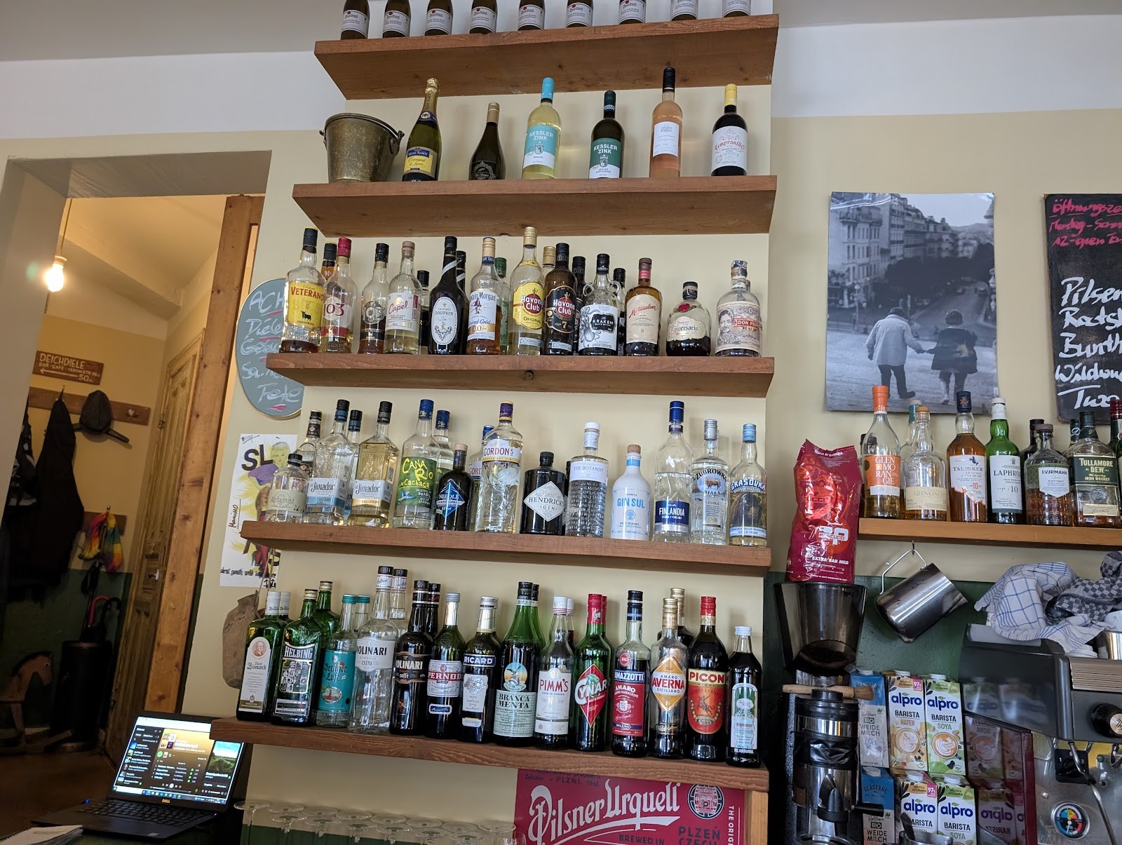 Deichdiele: the place