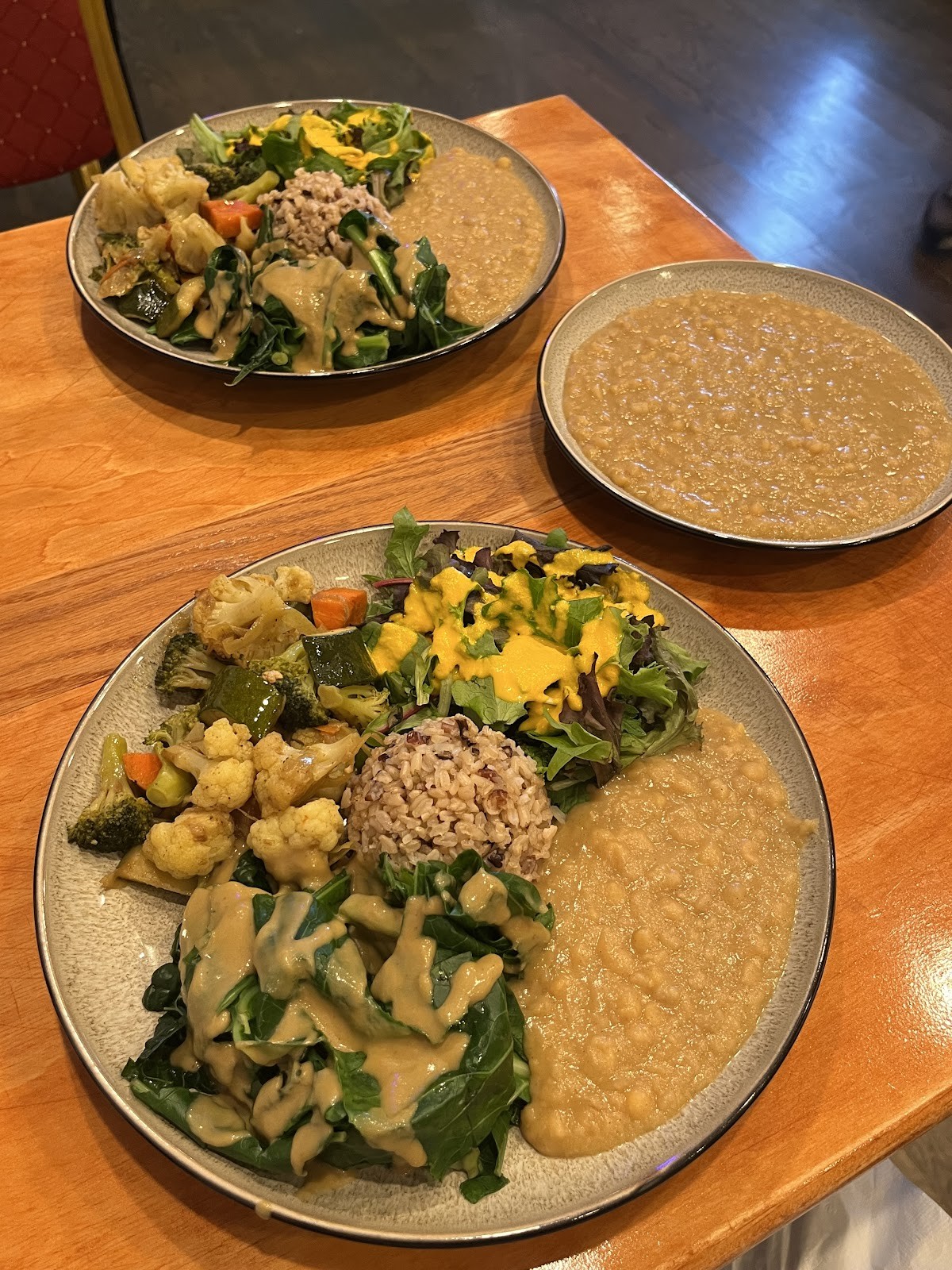 Himalaya Vegan & Organic Restaurant: food & drinks