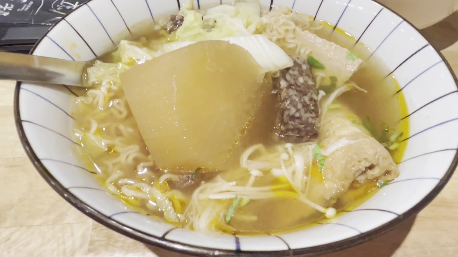 Miao Guanyin - 妙觀音素食 - Shuanglian/Jinxi Street: food & drinks