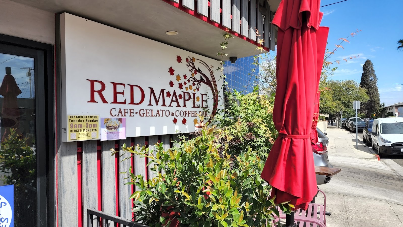 Red Maple Toluca Lake: the place
