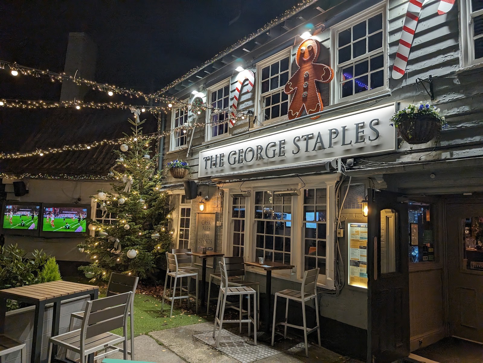 The George Staples: the place