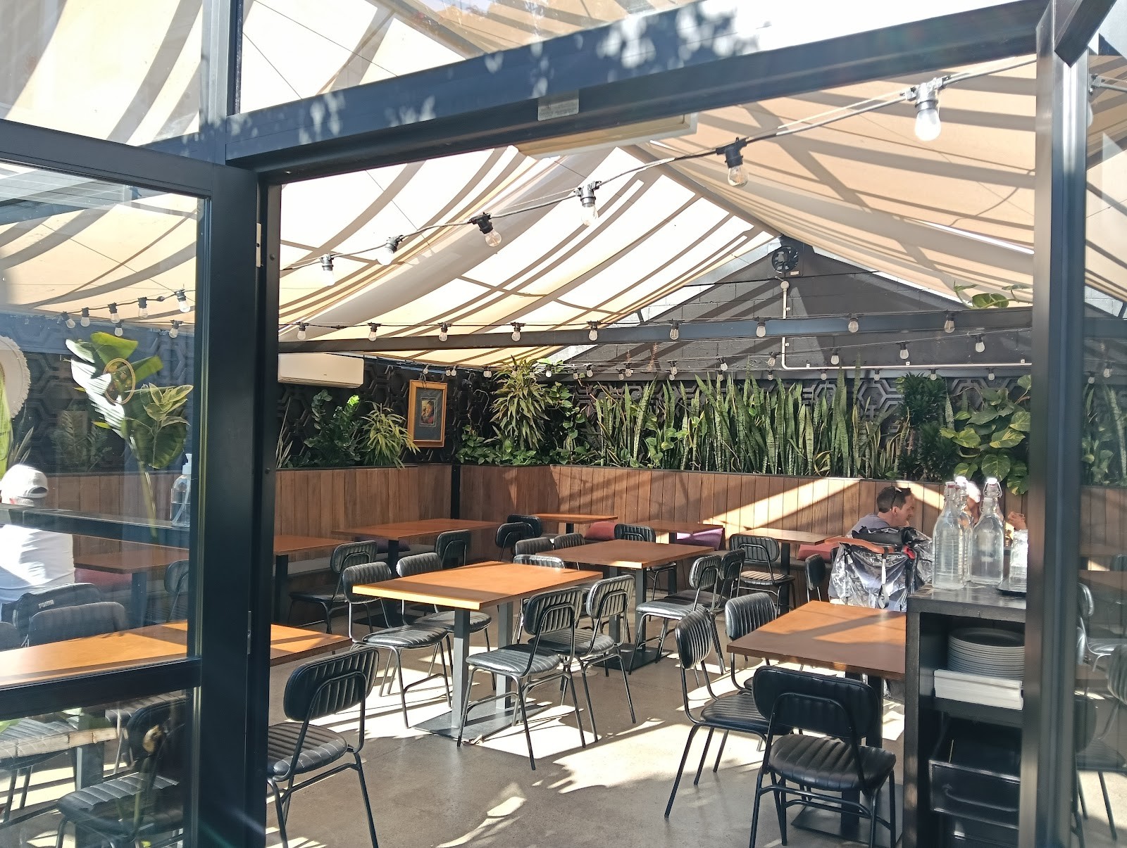 Master & Margherita Pizza Bar: the place
