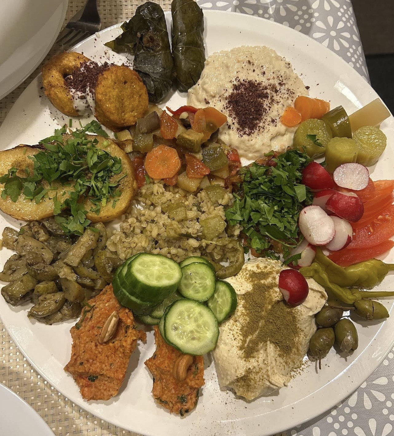 Vegano Mezo: food & drinks