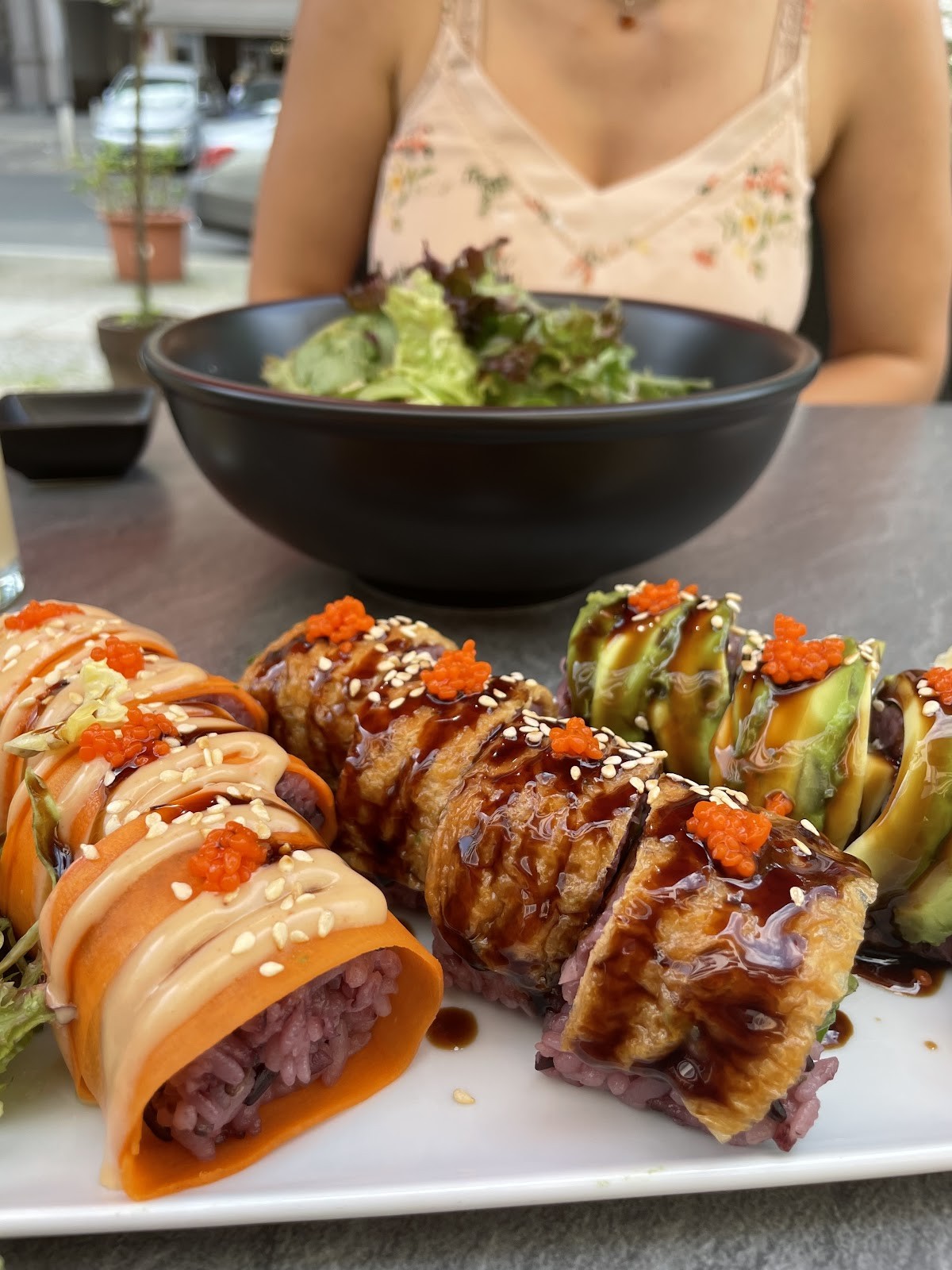 tiger club vegan sushi: food & drinks