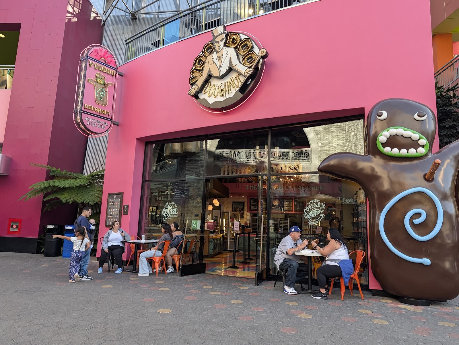 Voodoo Doughnut: the place