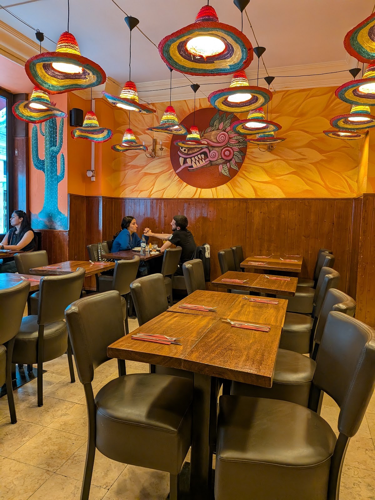 El Paso Cantina Mexicana y Cocktail Bar: the place