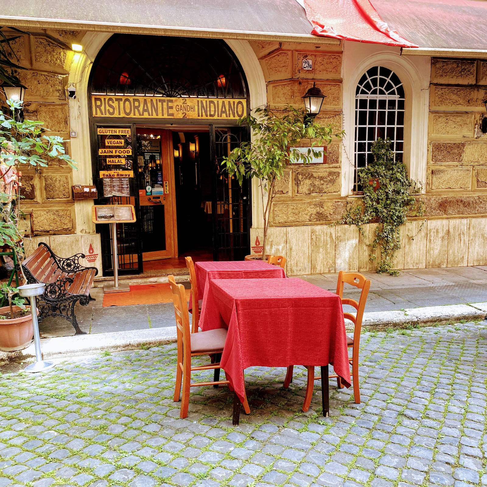 Gandhi 2 Indian Restaurant: the place