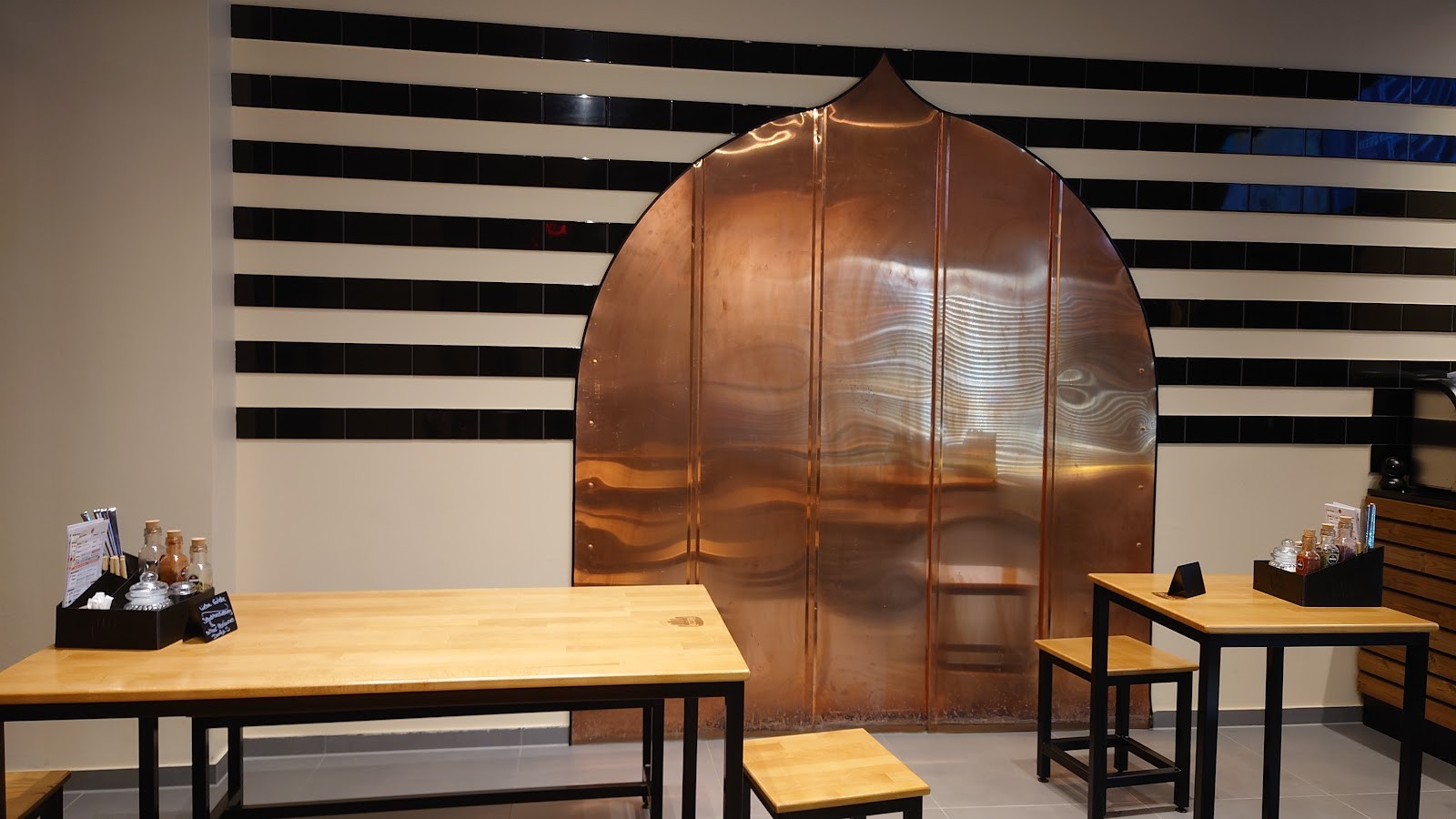 Lezizel Manti - Frankfurt: the place