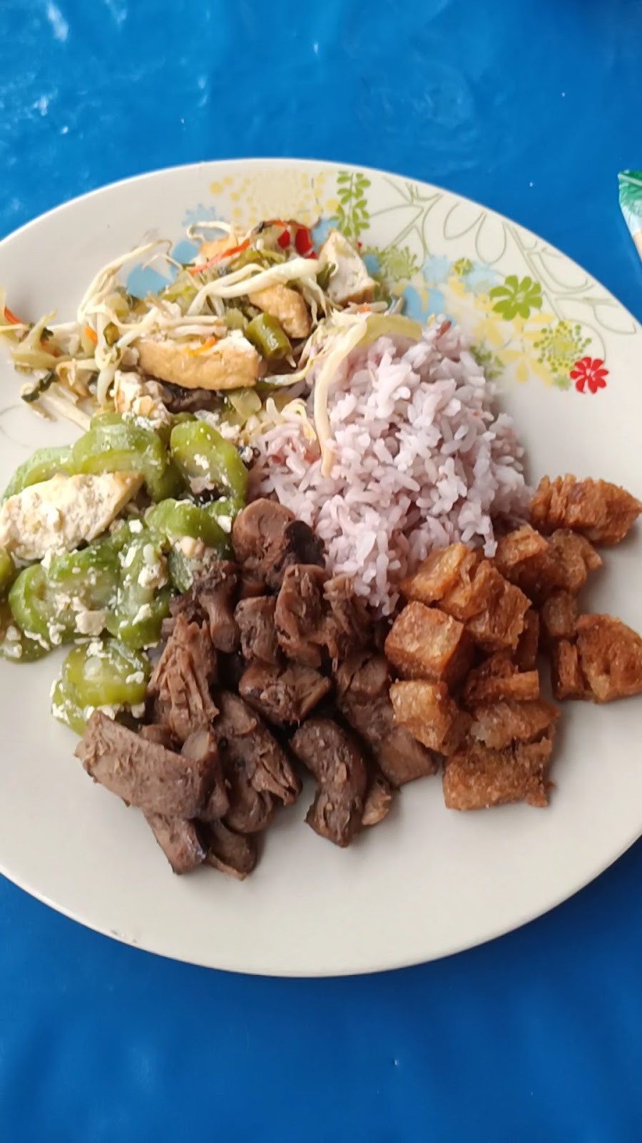 โยตาอาหารเจ: food & drinks