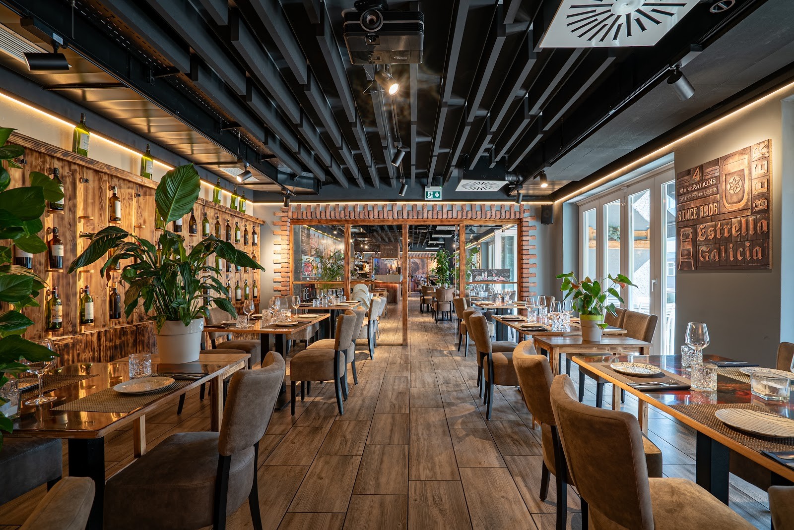 Iberia Tapas: the place