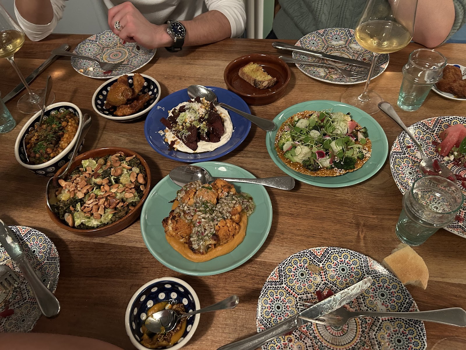 DAR Restaurant & Cocktail Bar: food & drinks