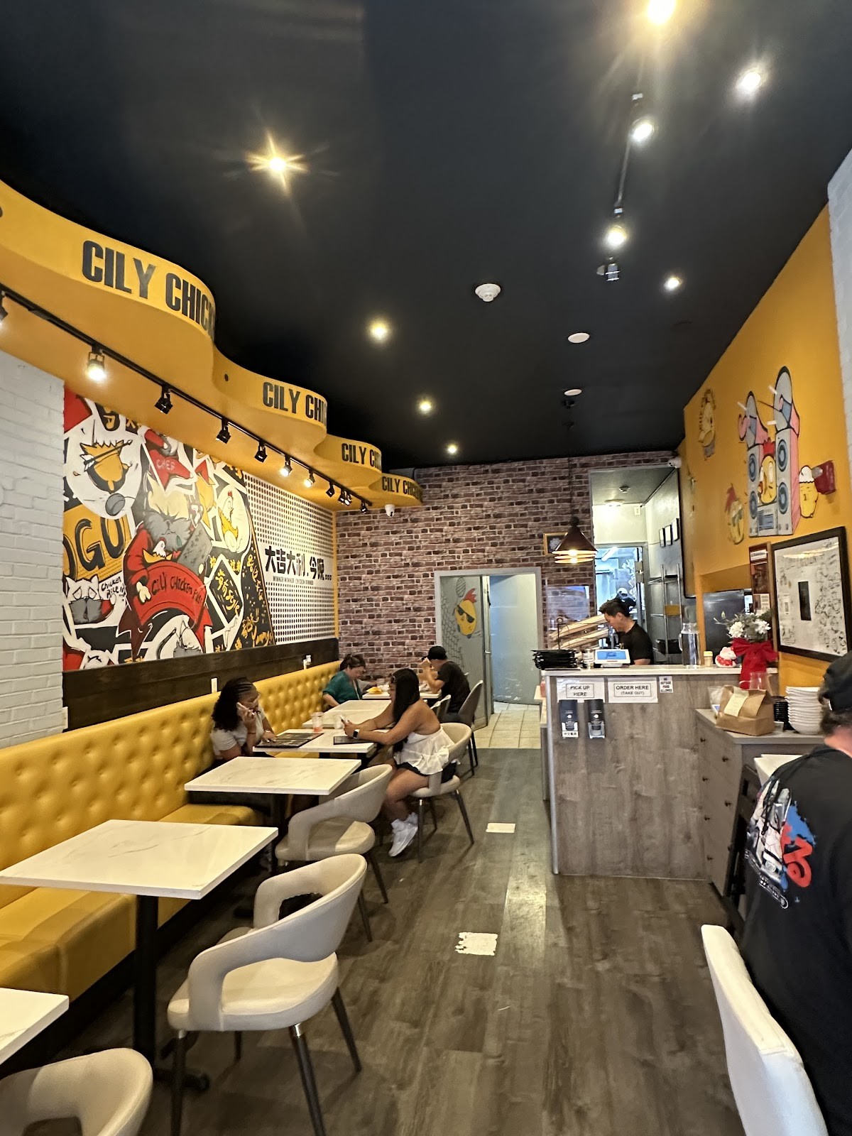 Cily Chicken Rice and Thai food: the place
