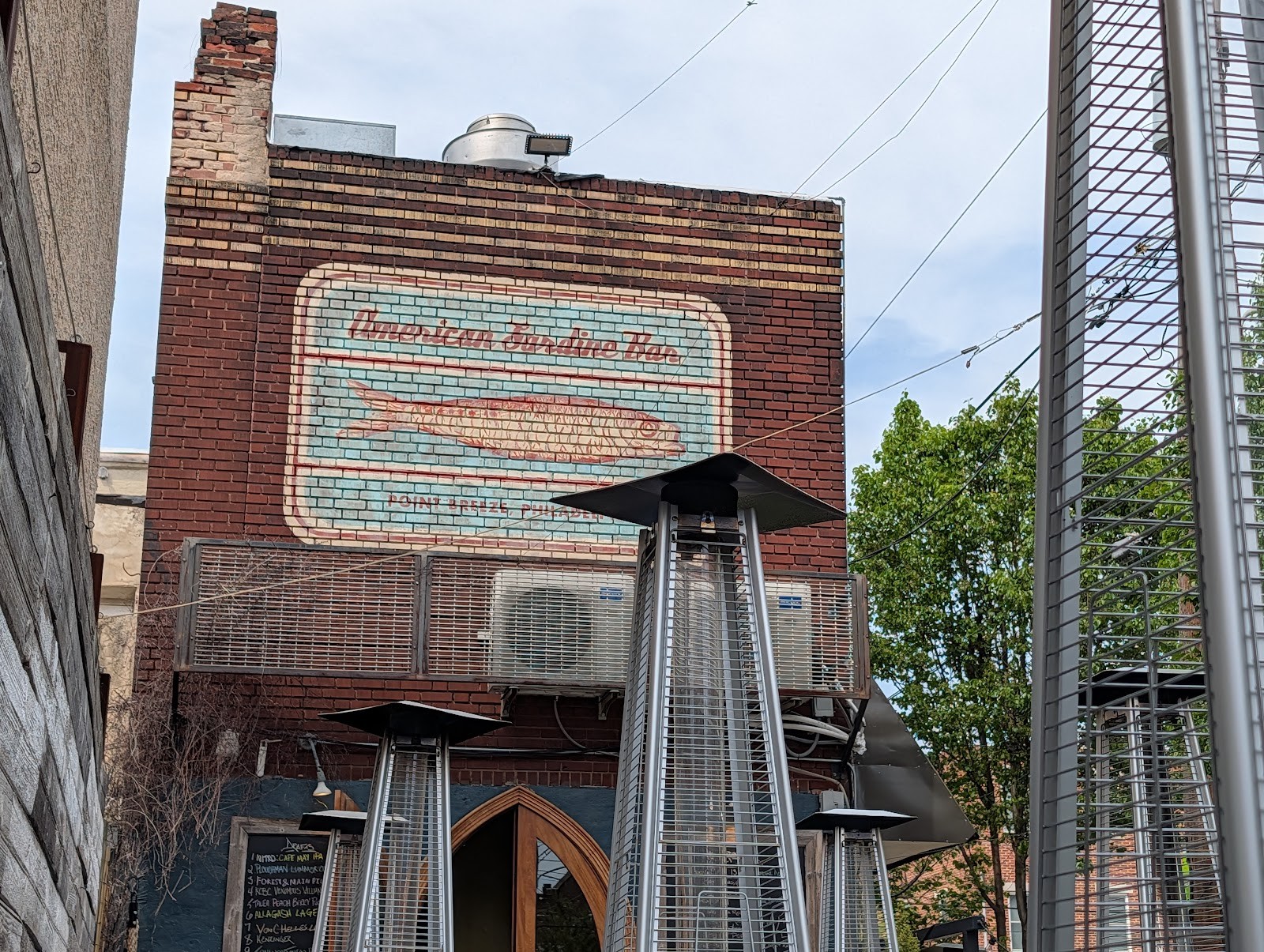American Sardine Bar: the place