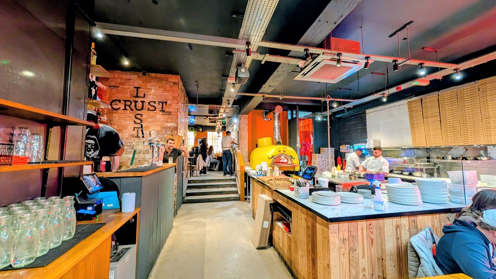 Crust Bros Pizza Waterloo: the place