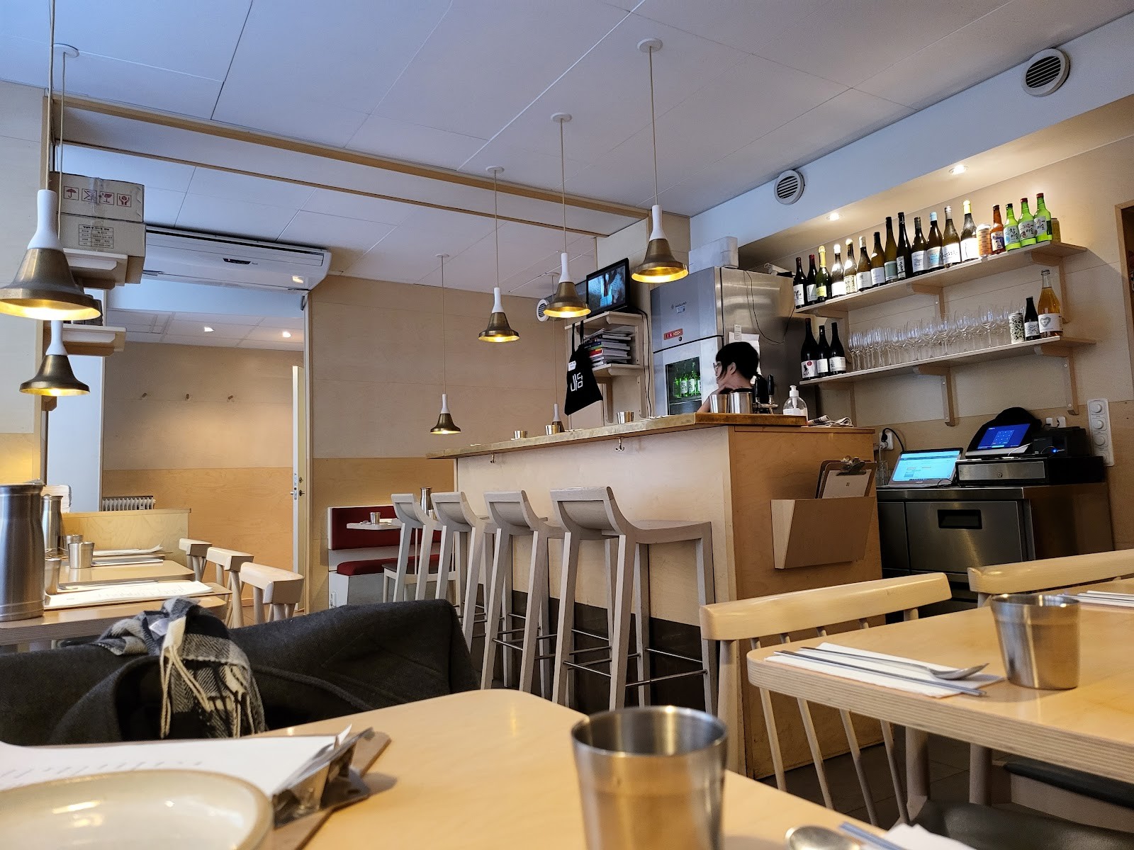Madam 마담: the place