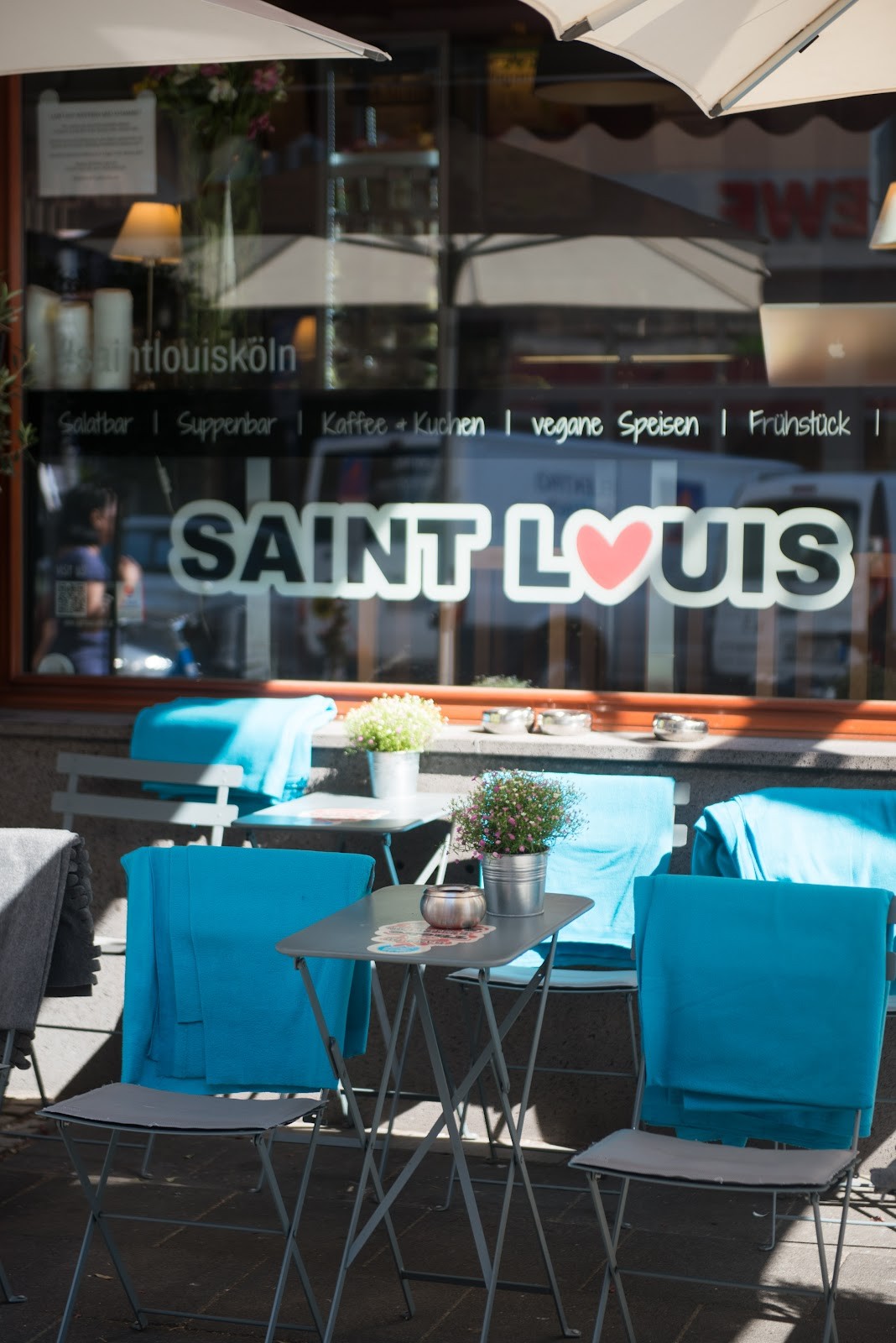 ST. LOUIS Café-Köln: the place