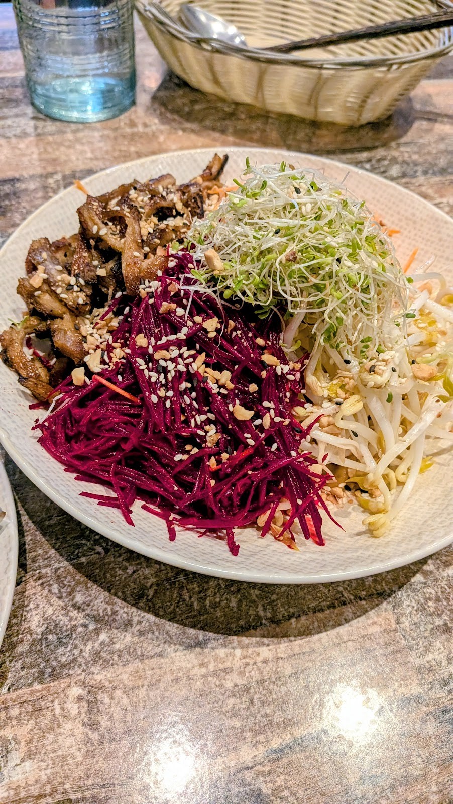 Olivia Spring Cafe: food & drinks