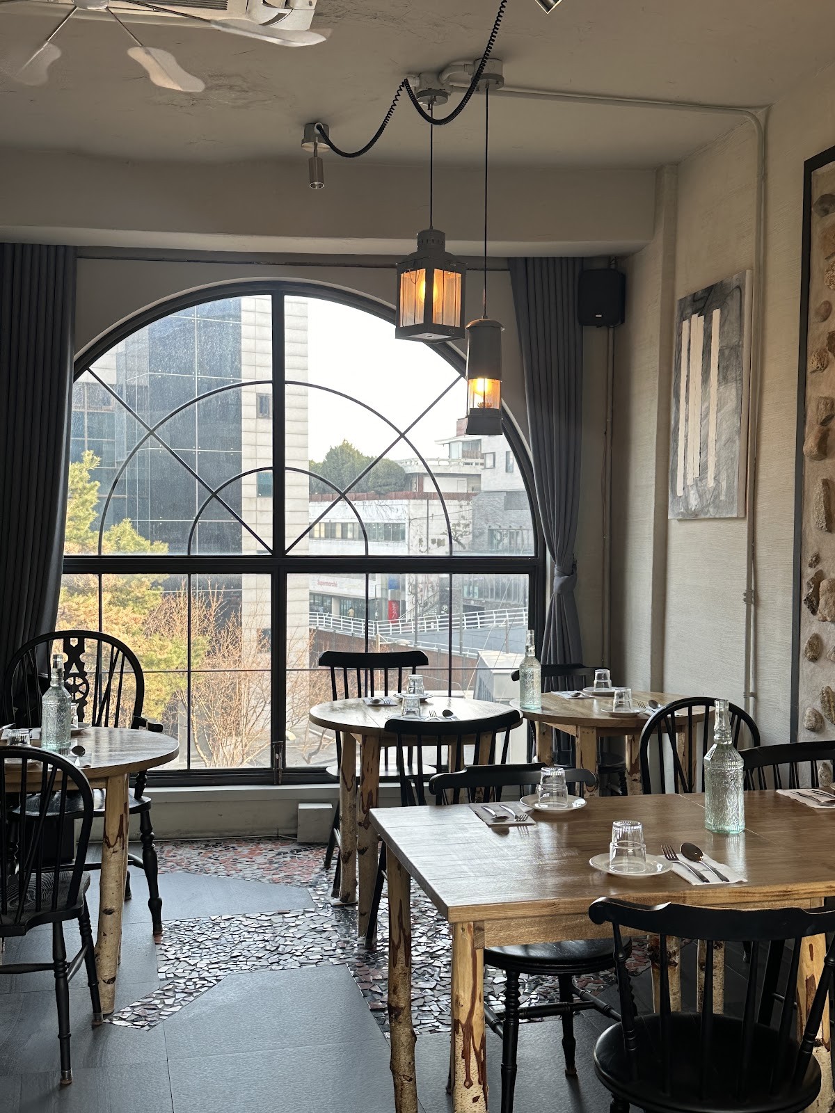 Monk's Butcher Itaewon: the place