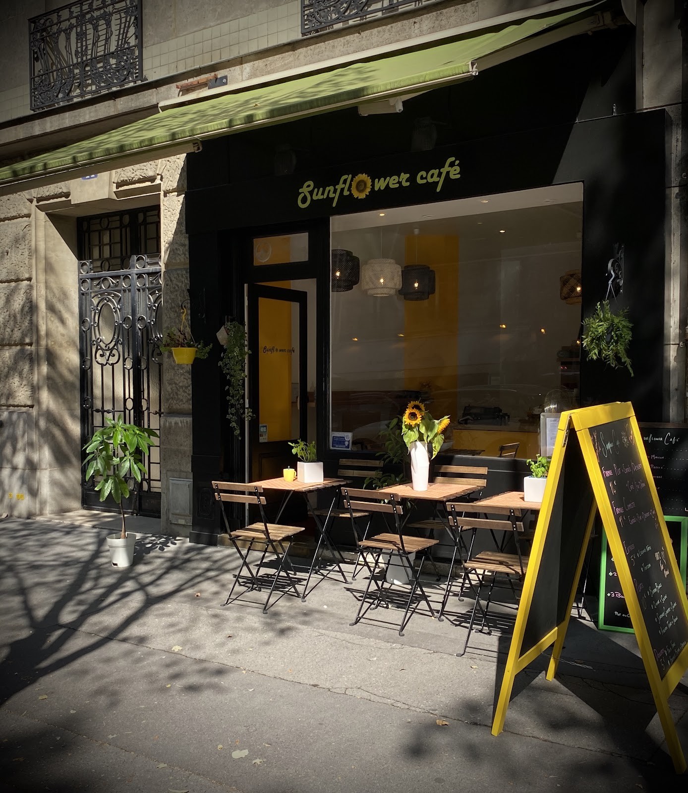 Sunflower Café: the place