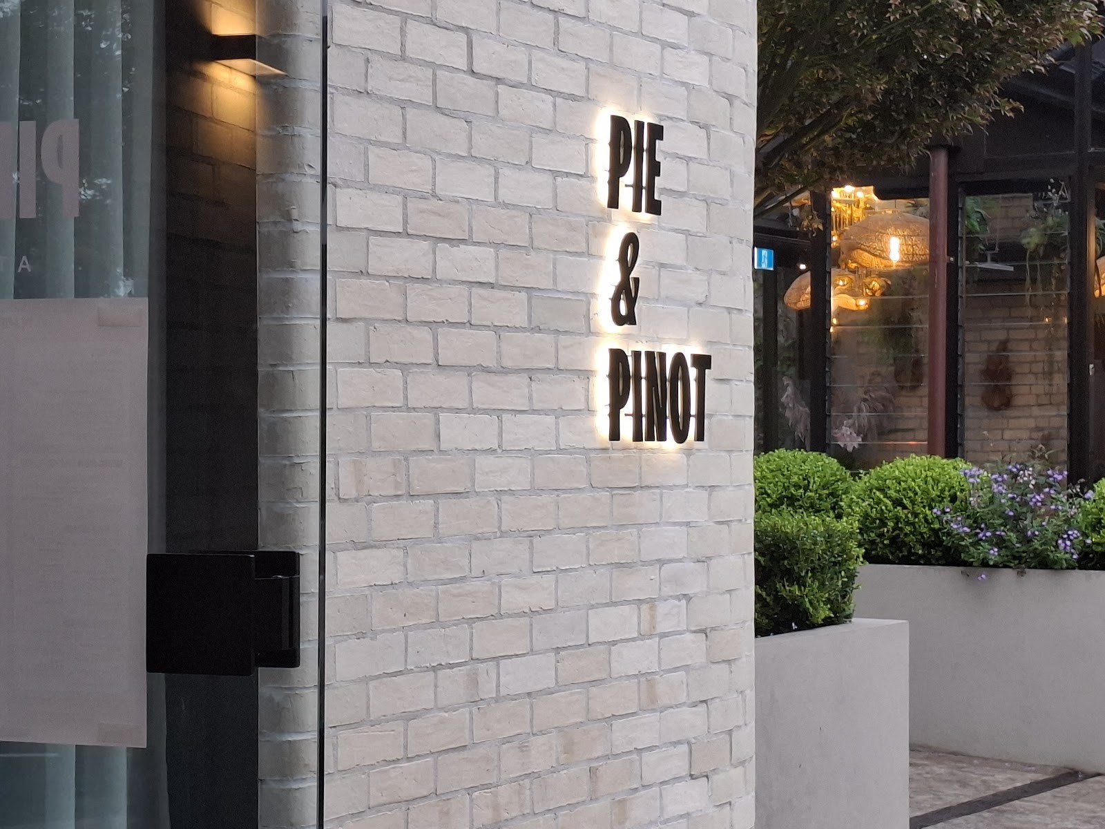 Pie & Pinot: the place