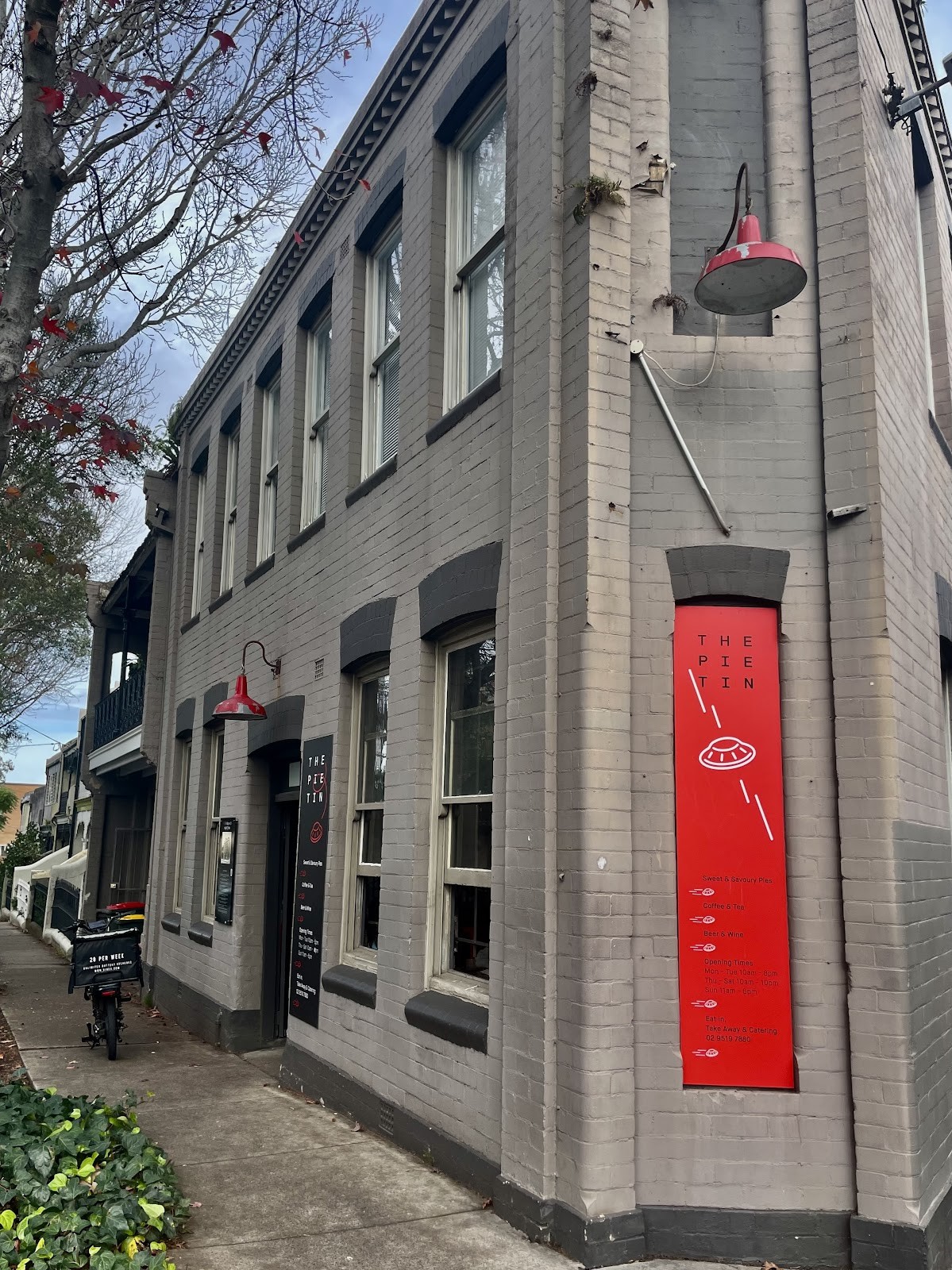 The Pie Tin: the place