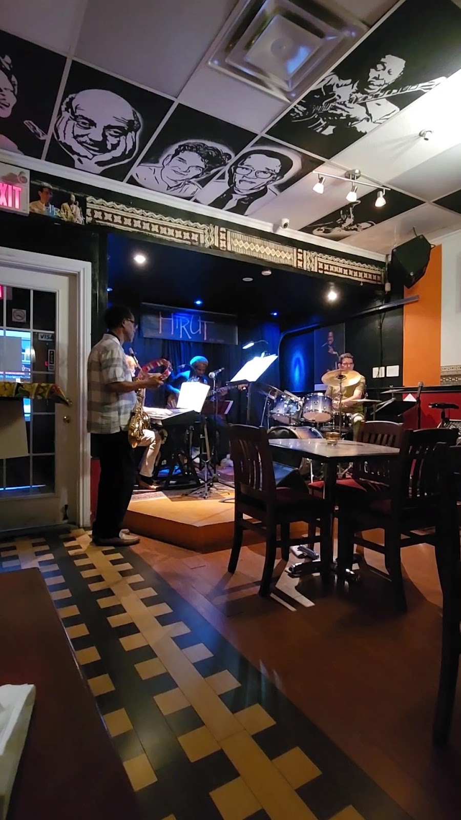 Hirut Cafe And Restaurant: the place
