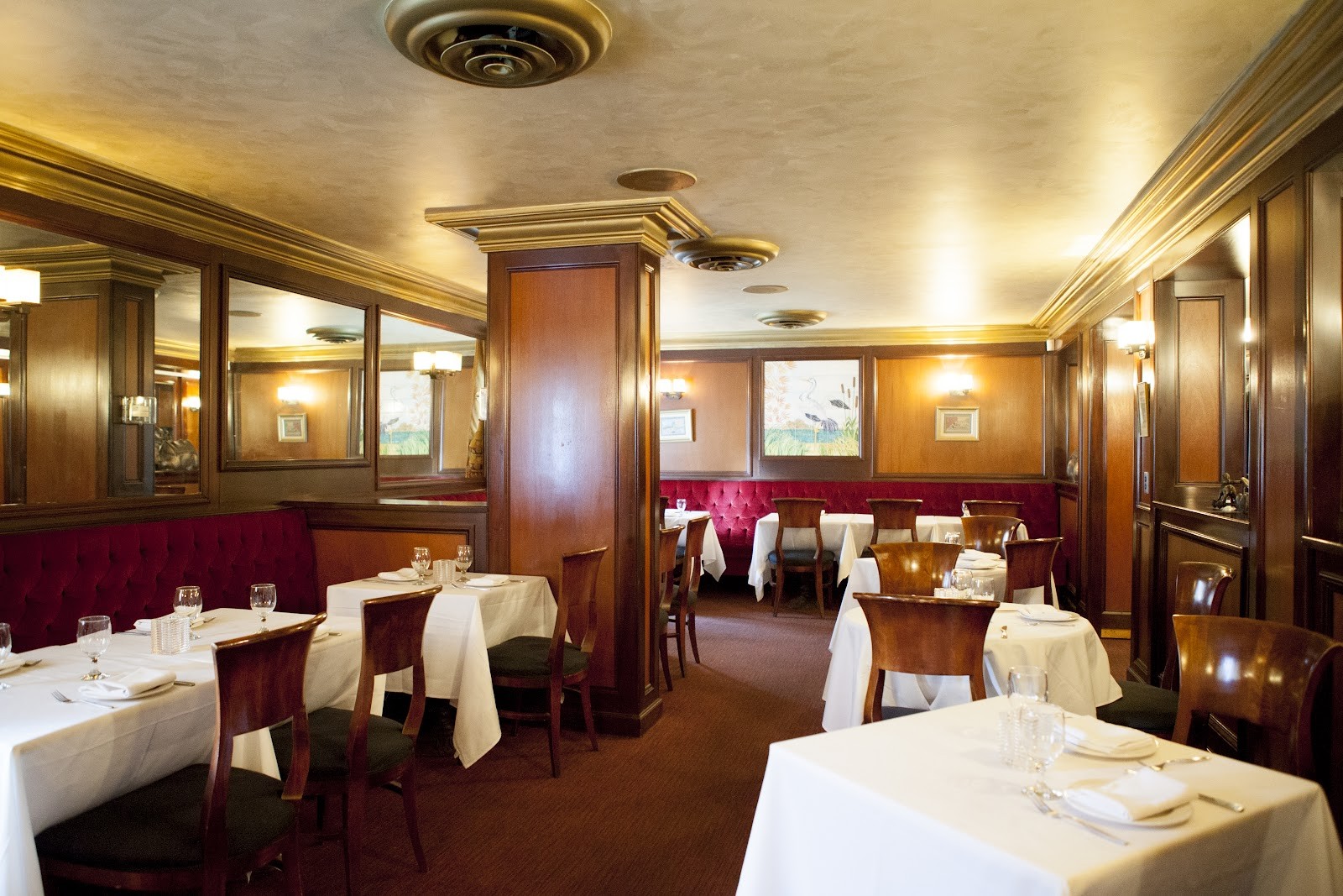 The Host Fine Indian Cuisine (Toronto): the place
