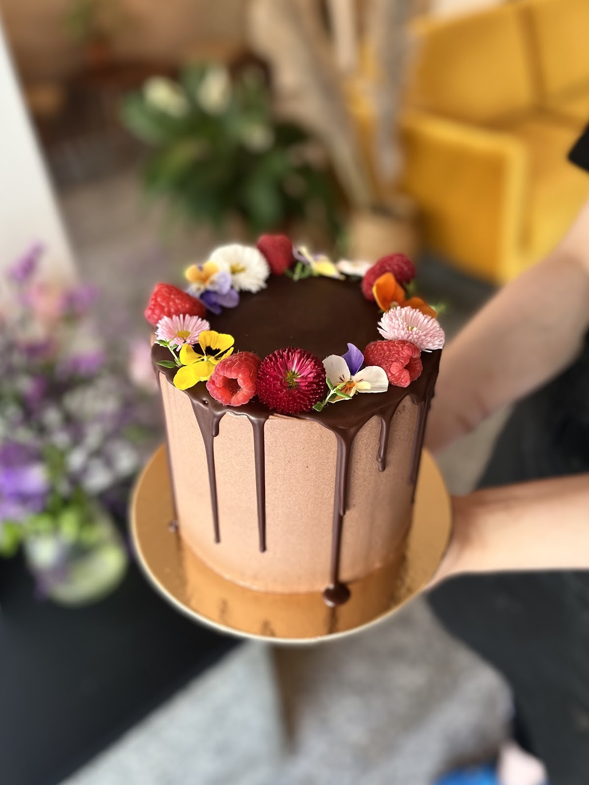 eter — vegan bakery & speciality coffee: food & drinks