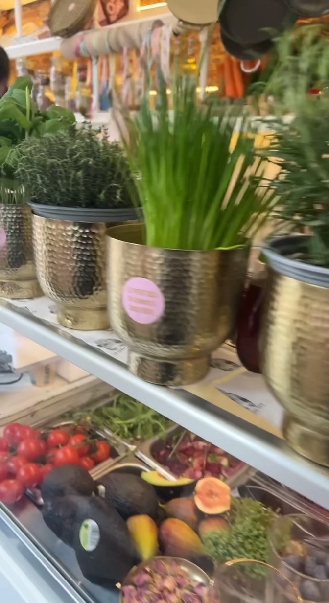 Le Petit Deli: the place