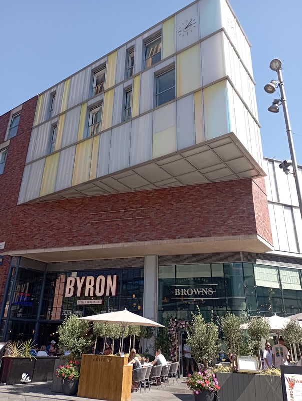 Byron - Liverpool: photo 4