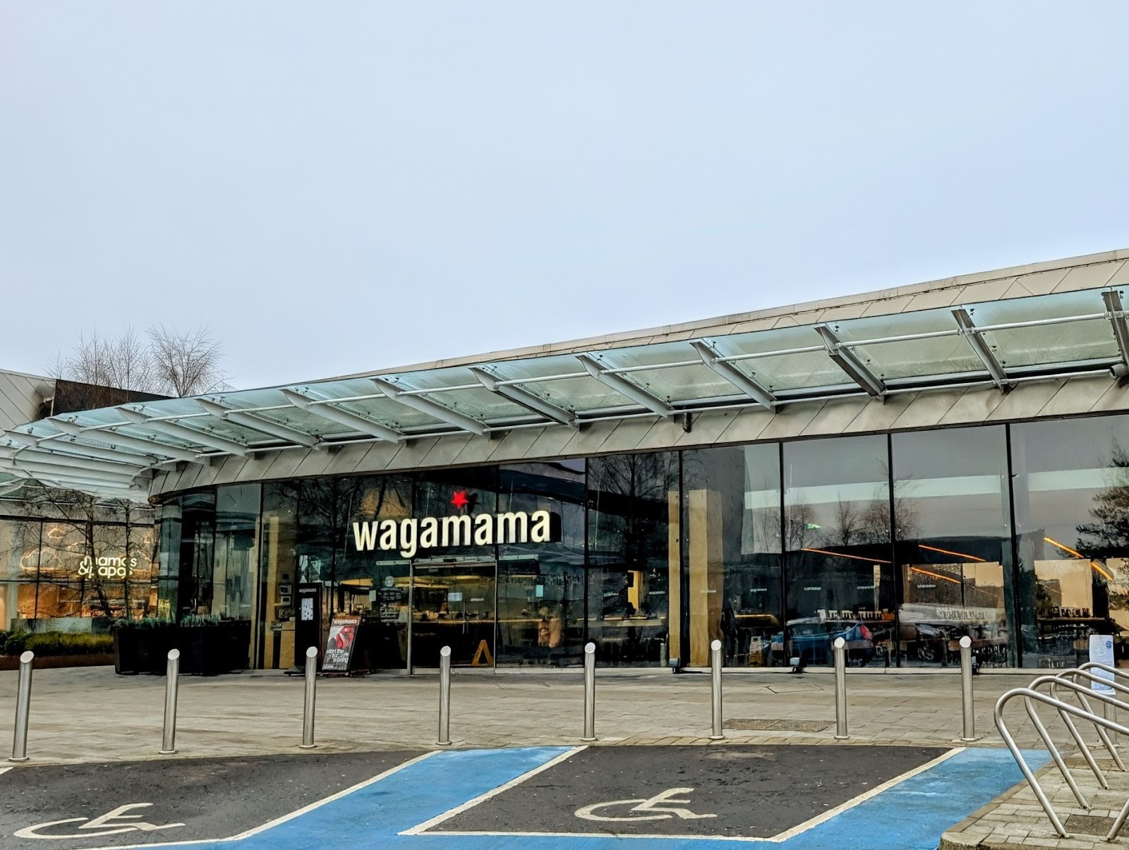 wagamama glasgow fort: the place